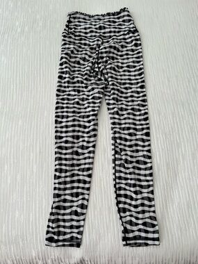 Aerie off-line real me 7/8 high waisted, crossover Black & White Leggings